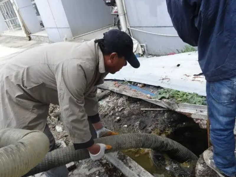 红谷滩新区马桶疏通维修下水道疏通厕所蹲坑地漏疏通
